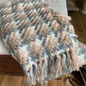 NWT CALVIN KLEIN XL scarf